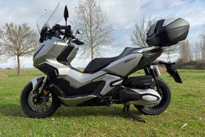 Honda ADV 350 anno 2023 - km 22579 - Ben tenuta