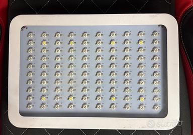 Lampada LED per coltivazione Indoor / Idroponica –