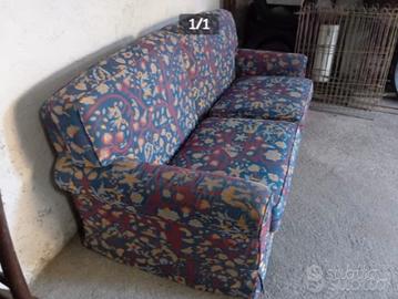 Divano due posti comodi