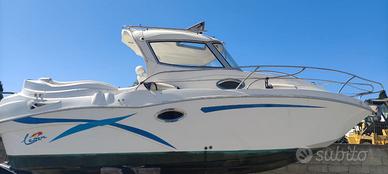 Barca a motore Lema Clon