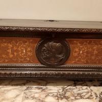 Cassapanca con cappelliera