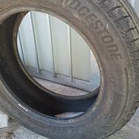 Pneumatici Bridgestone 185/60 R15 88H T052