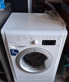 Lavatrice Indesit  IWE 7129