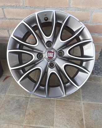 Cerchi in lega 15 pollici Fiat Grande Punto