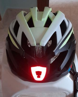 Casco bici taglia M/L 57/62 con luce posteriore