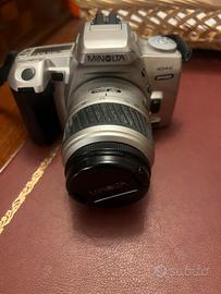 Fotocamera Minolta Dynax 404si  obiettivo AF