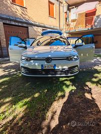Golf VIII 1.5 eTsi Style 130cv dsg anno 2023