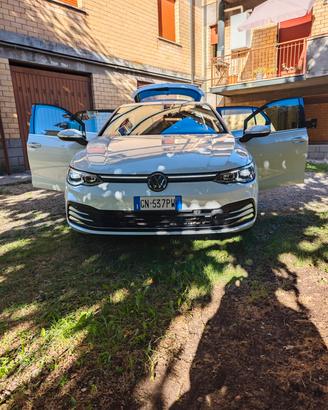 Golf VIII 1.5 eTsi Style 130cv dsg anno 2023