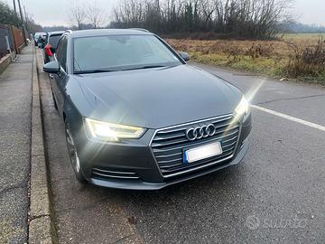 Audi A4  Avant S line