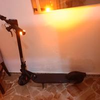 Monopattino elettrico ninebot