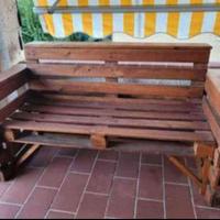 Divanetto in pallet di pregevole fattura
