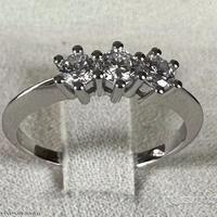 ANELLO TRILOGY ORO 18kt. E DIAMANTI ct. 0,52 G VS