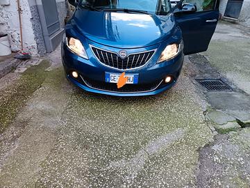 lancia Ypsilon Hybrid 