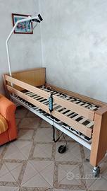 Letto elettrico da degenza per anziani / disabili