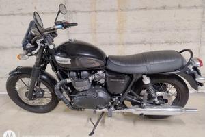 Triumph Bonneville T100 black edition