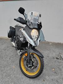 Suzuki V Strom DL 650 XT explorer