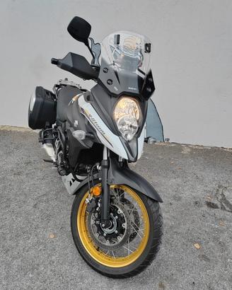 Suzuki V Strom DL 650 XT explorer