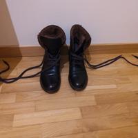 stivaletti in pelle marrone con pelo 