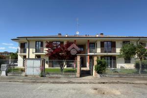 3 LOCALI A CRESCENTINO