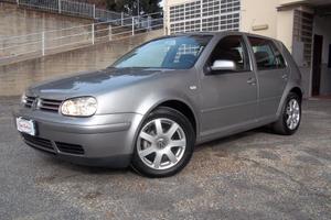 Volkswagen Golf IV Highline 1.6 5p 105cv Unipropri
