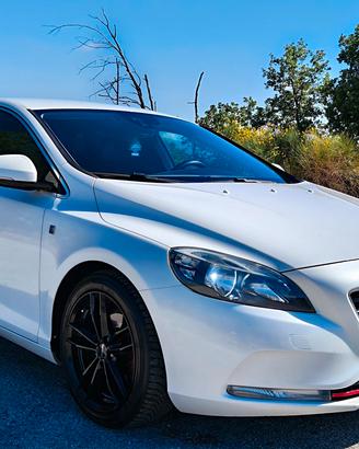 VOLVO V40 1.6 DIESEL 114 CV- OCEAN RACE- PERFETTA