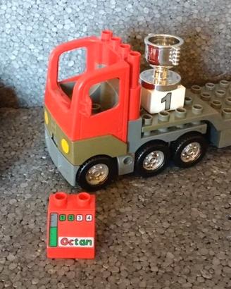 Lego Duplo 4694 Ferrari F1 Racing Team