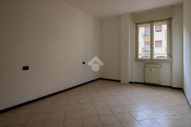 3 LOCALI A VESTONE
