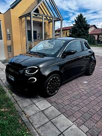 500e La Prima 49 kWh