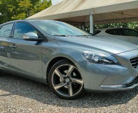 VOLVO V40 D2 Momentum 2.0D 120 CV 120000KM