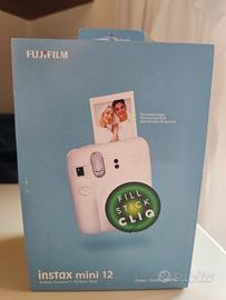 macchina fotografica polaroid Fujifilm Instax 