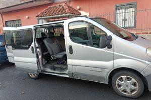 Renault trafic 9 posti
