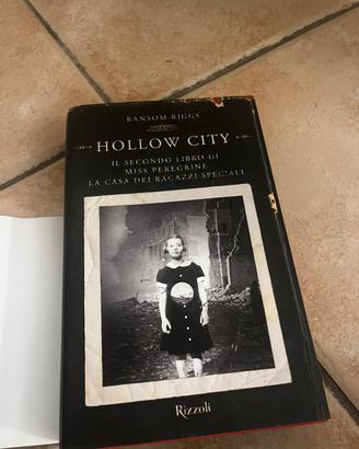 Miss Peregrine hollow city