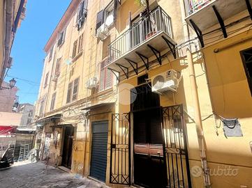 MONOLOCALE A PALERMO