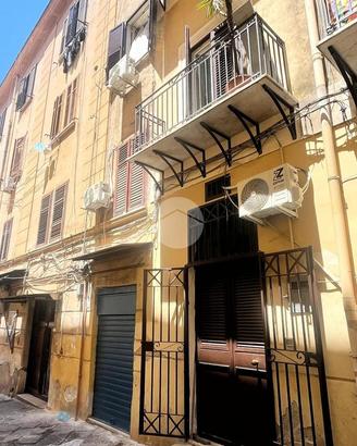 MONOLOCALE A PALERMO