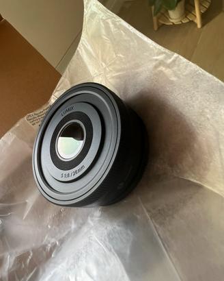 Lumix s 26mm f8