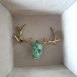 Ciondolo Etnox teschio corvo alato, testa di cervo