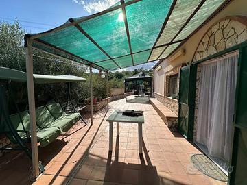 Oasi a Centuripe con piscina, serra e fotovoltaico