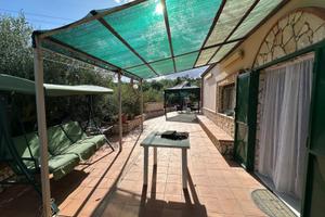 Oasi a Centuripe con piscina, serra e fotovoltaico