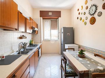 4 LOCALI A PORTICI
