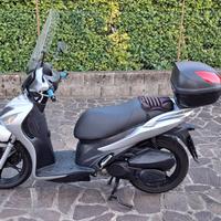 Scooter Suzuki Sixteen 150