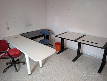 Scrivanie e Mobili