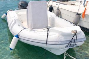 Gommone Colbac Marine ( leggermente trattabile )