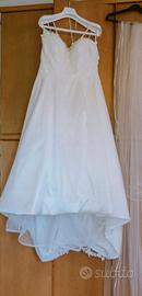 Vestito da sposa scollo a cuore in seta mikado