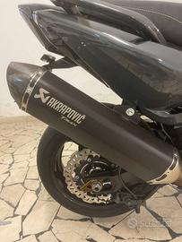 Scarico akrapovic completo