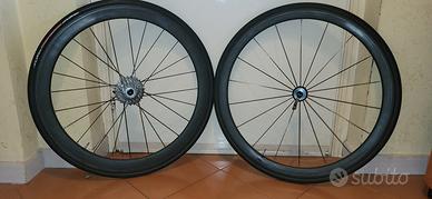 Coppia ruote in carbonio