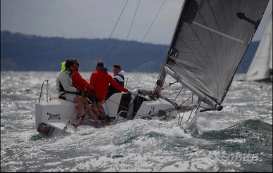 Barca vela blu sail 24 pronto regata