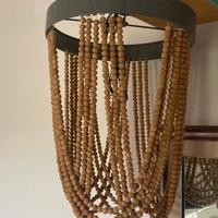 Lampadario a sospensione perline legno e metallo