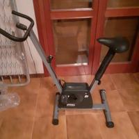Attrezzi da palestra in buone condizioni.