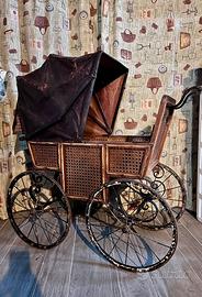Carrozzina antica