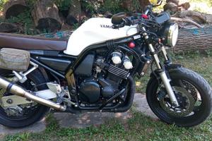 Yanaha Fzs 600 Fazer custom